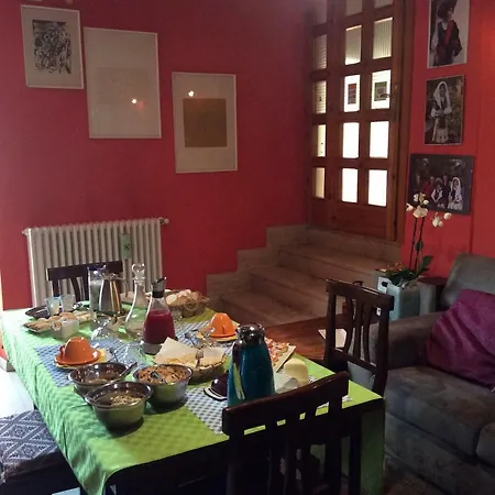 Oda ve Kahvaltı Luce Viola