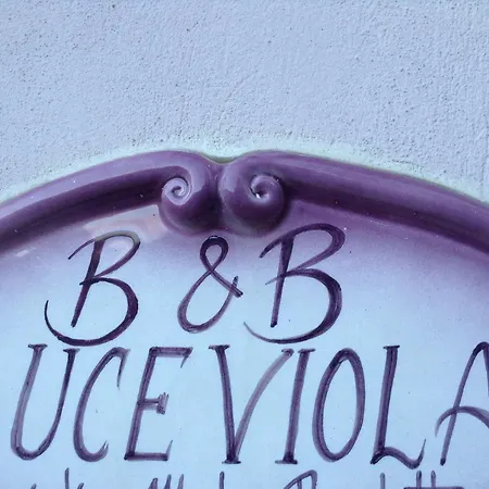 Bed and Breakfast Luce Viola *