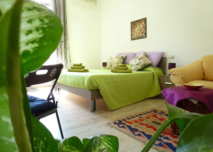 Luce Viola ベッド・アンド・ブレックファスト